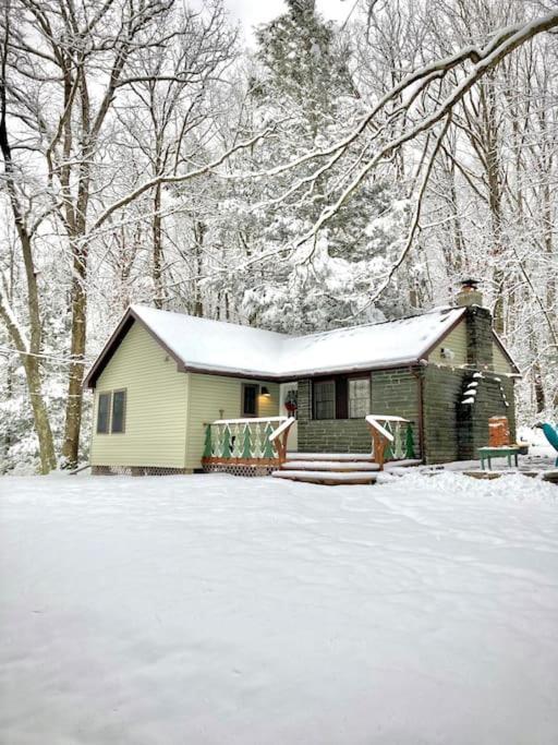 Peaceful Seasonal Wooded Cottage Close To Everything Tafton Eksteriør bilde